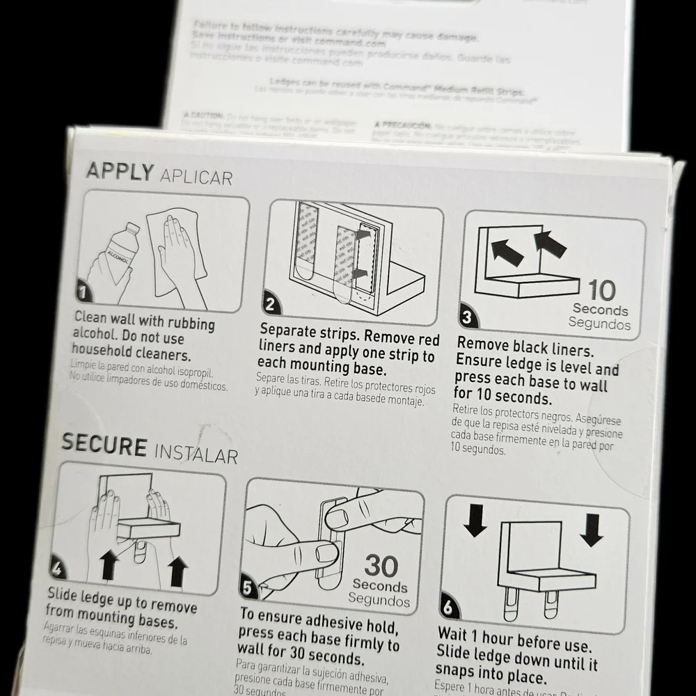 3M Command Damage-Free Hanging Display Ledges Contains 2